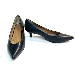 Vionic Black Kitten Heels